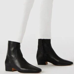 Steve Madden 'Dusty' Leather Booties | Size 7 | Chic & Lightweight | Like New